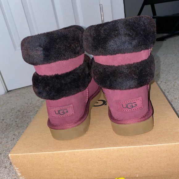 Ugg Boots - Picture 5 of 8